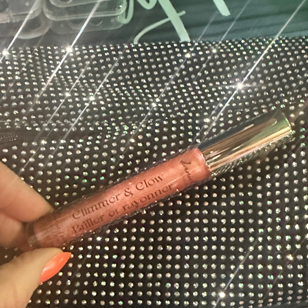 Glimmer and glow lip oil gloss